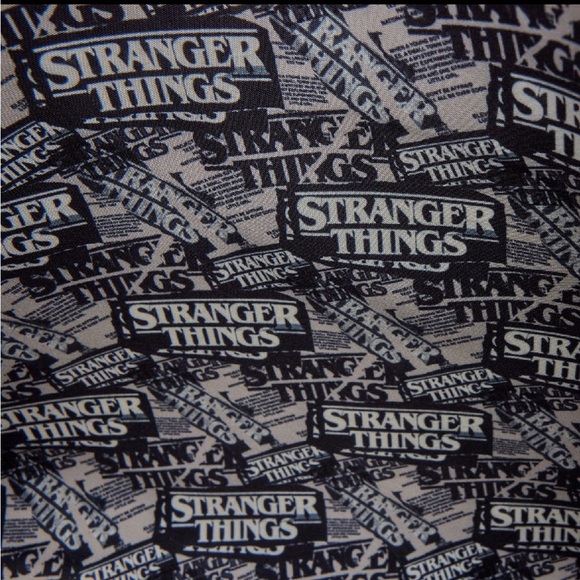 Loungefly Netflix Stranger Things 5 Hellfire Club Crossbody Bag - Picture 3 of 3